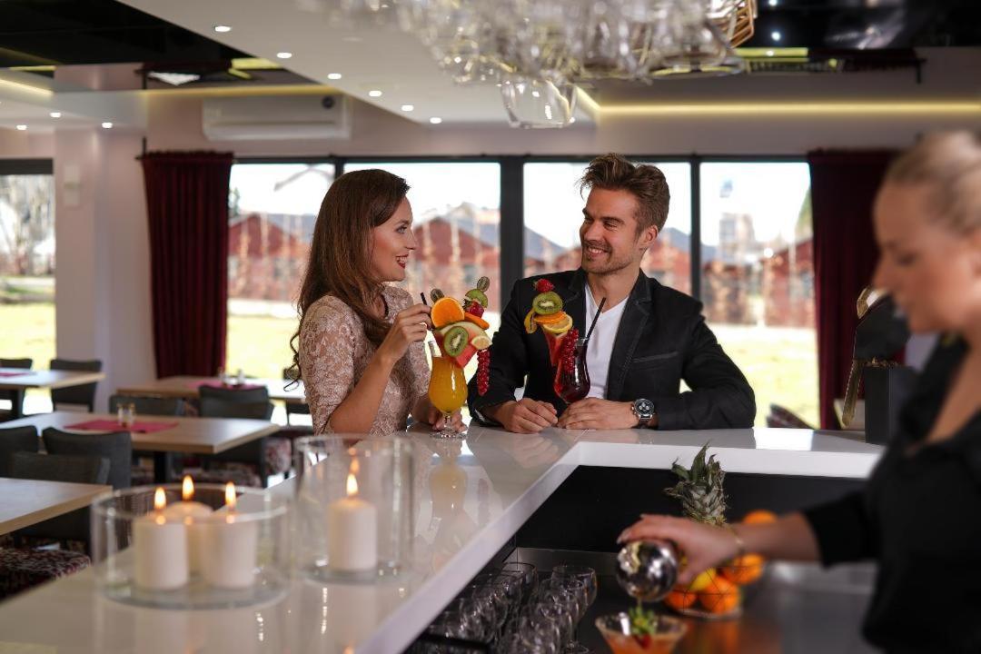 Stella Resort & Spa Chłapowo Eksteriør billede